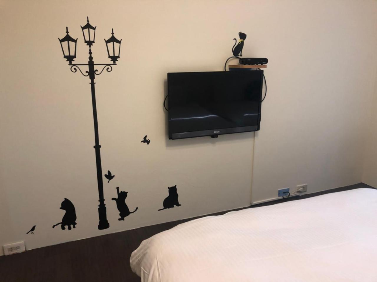 Happines Trip Inn Taichung Exterior foto